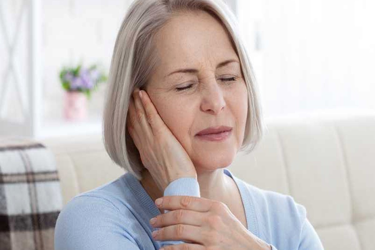 Ear health illustration for Ear Pain When Swallowing