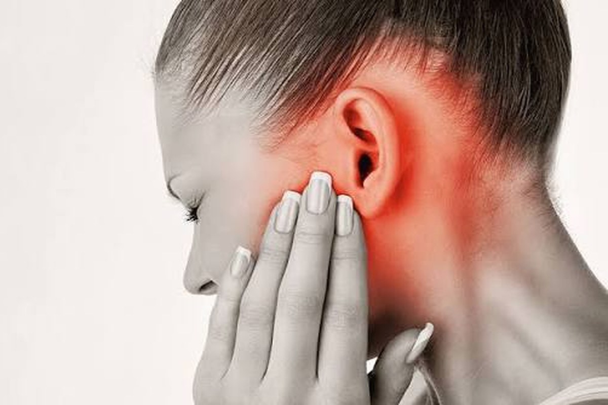 Ear health illustration for Ear Pain When Swallowing