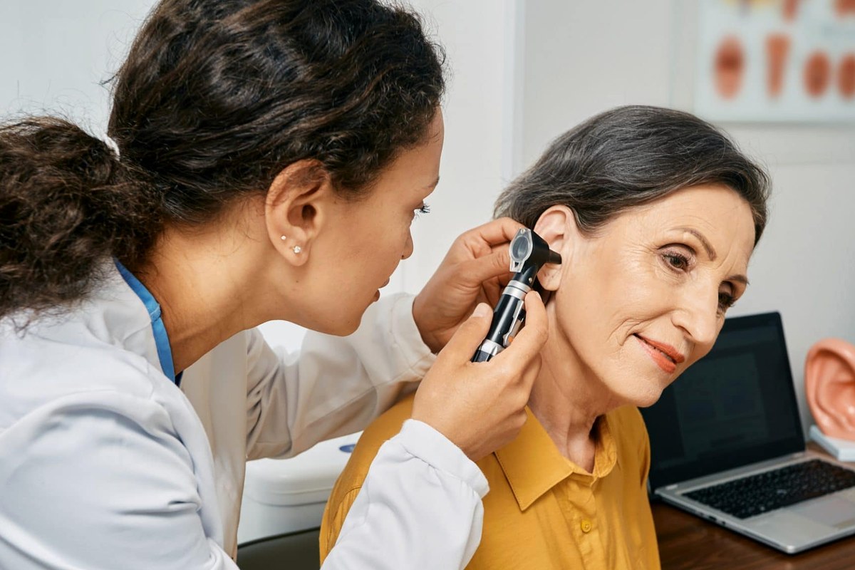 Ear health illustration for Swimmer’s Ear Prevention