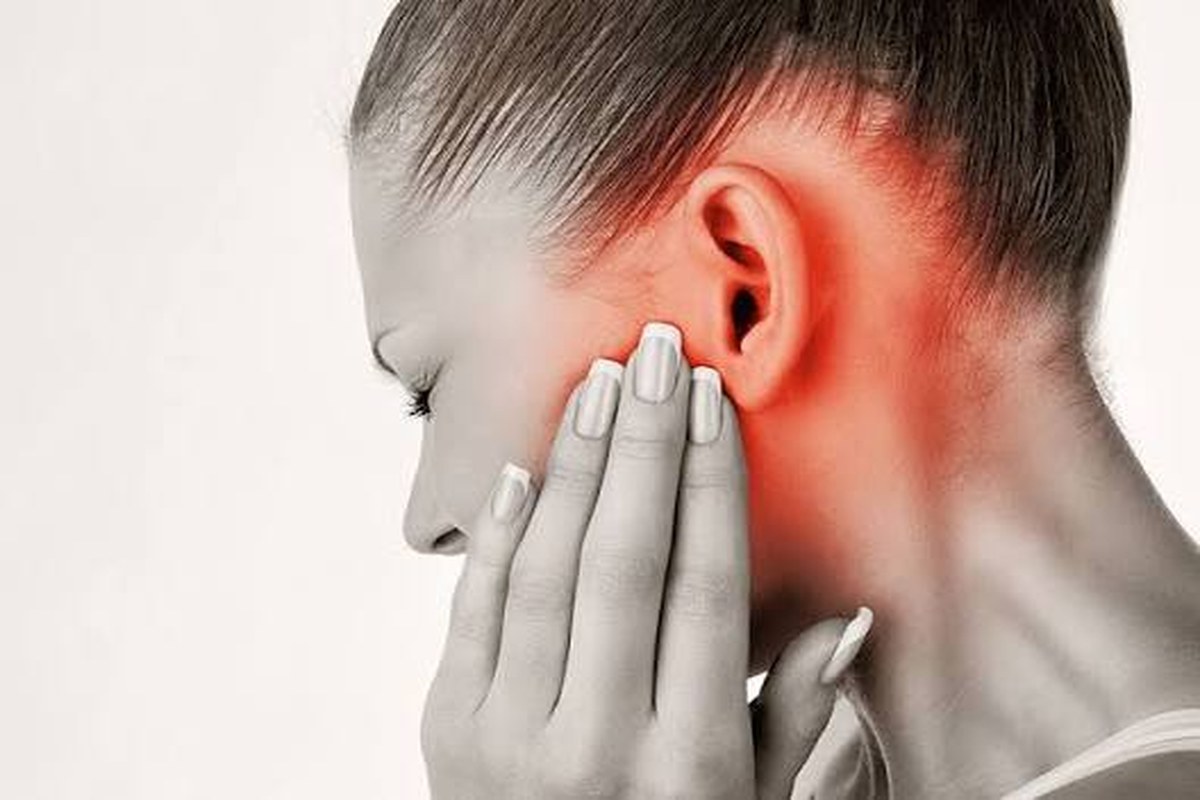 Ear health illustration for Swimmer’s Ear Prevention