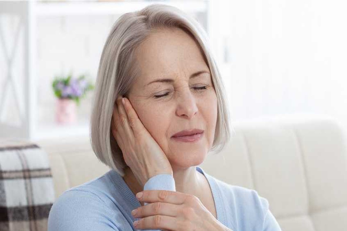 Ear health illustration for Eustachian Tube Pressure